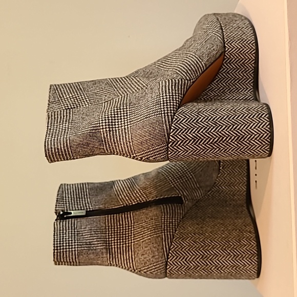 New without tags Clergerie Paris Belent Platform Boot sz 8 Gray Houndstooth - Picture 4 of 10